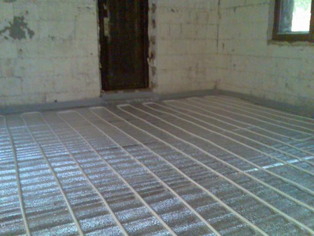 Teplá podlaha - lineárne rozvrhnutie