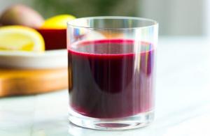 "Drink- spása" krvnými zrazeninami: skvelý spôsob, ako na riedenie krvi a krvné cievy