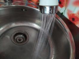 Secrets šetriť vodou: ako platiť za vodu je 5krát nižšia použití toalety, prístroje