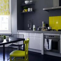 6 v pohode a elegantné farebné kombinácie kuchynského nábytku, steny a podlahy pre vašu kuchyňu.