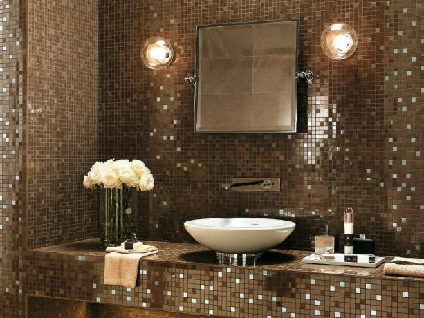 Kúpeľňa s mozaikovými a keramických obkladov. Fotografie z Yandex obrazov služieb. 