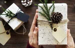 Chcete prekvapiť svojich blízkych nielen vianočný darček. 6 originálnych nápadov pre balenie